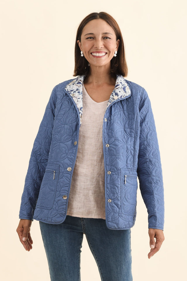 alt text|model:Cara image 2