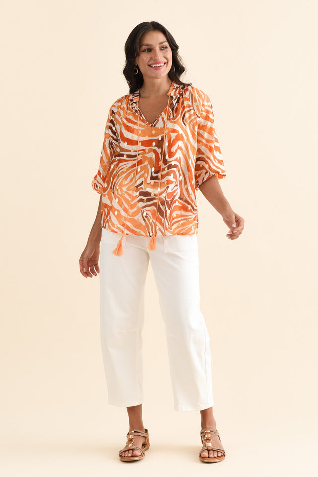 alt text|model:Brontie image 3