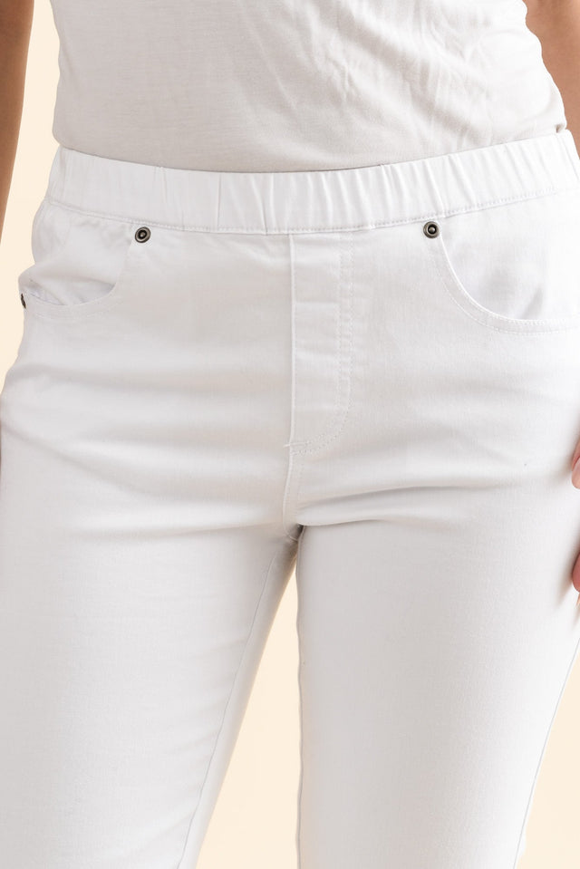 alt text|model:MJ image 6