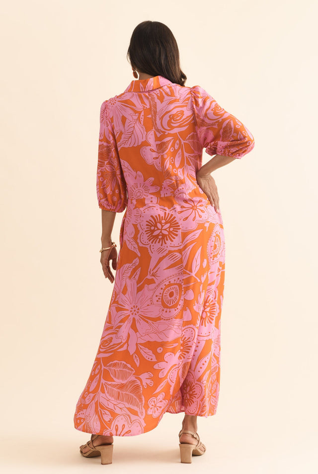 alt text|model:Cara image 6