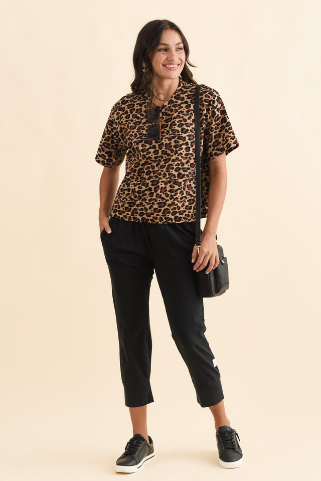 alt text|model:Brontie image 3