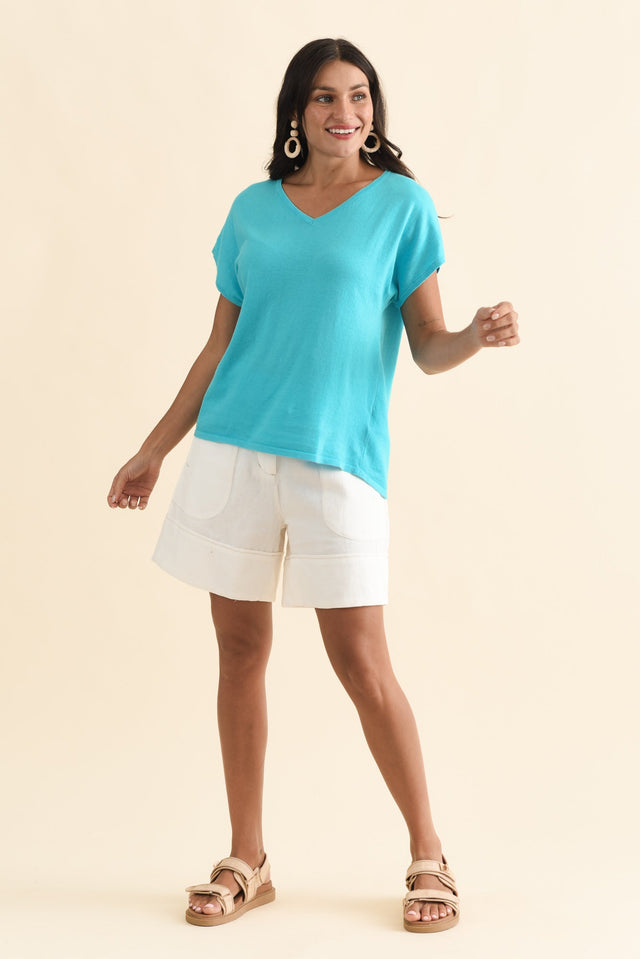 alt text|model:Brontie image 3