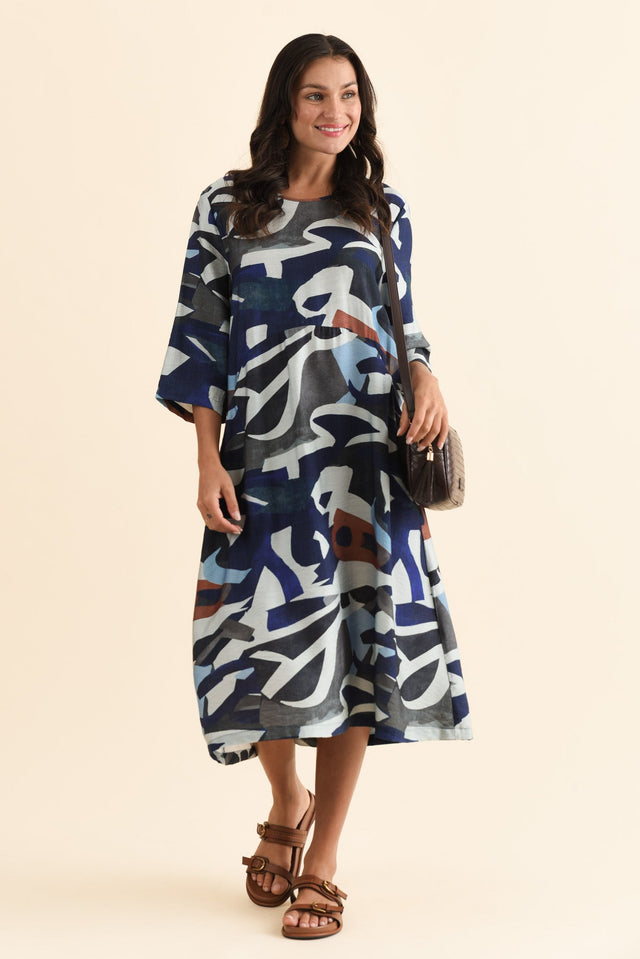 alt text|model:Brontie image 4