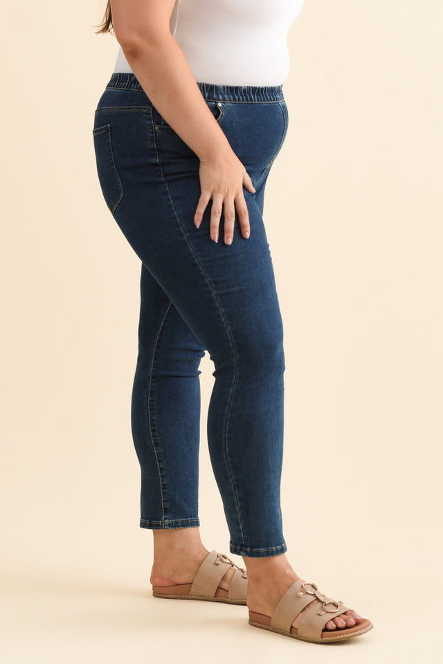 alt text|model:Gabby image 9