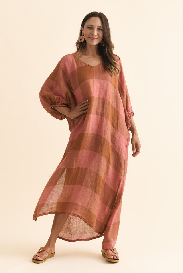 alt text|model:Cara image 4